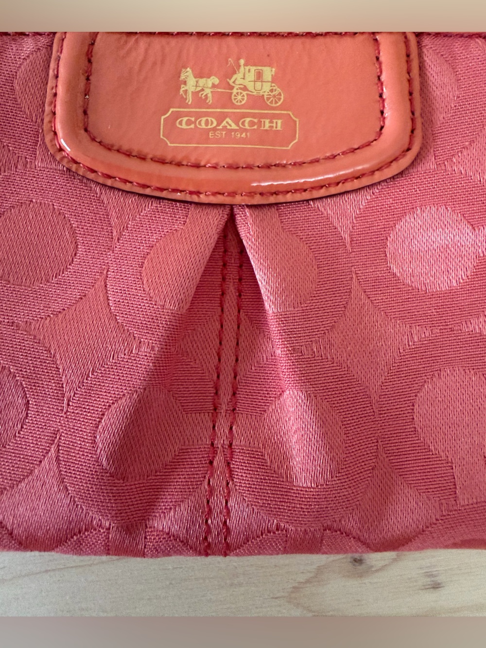 Vintage Y2K-era Coach Madison Op Art Signature Pleated Wristlet - Picture 4 of 7